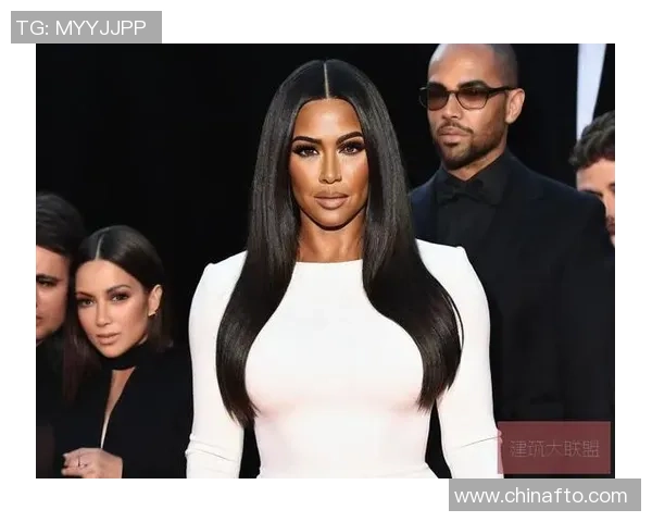 狐狸头像与足球明星女性的魅力碰撞展现独特风采与个性魅力