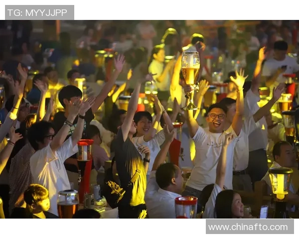 足球明星庆祝时刻泼啤酒高清图片尽显激情与欢乐 足球明星庆祝时刻泼啤酒高清图片尽显激情与欢乐